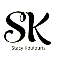 Stacy Koulouris ελληνοαμερικανίδα Πιανίστα -logo